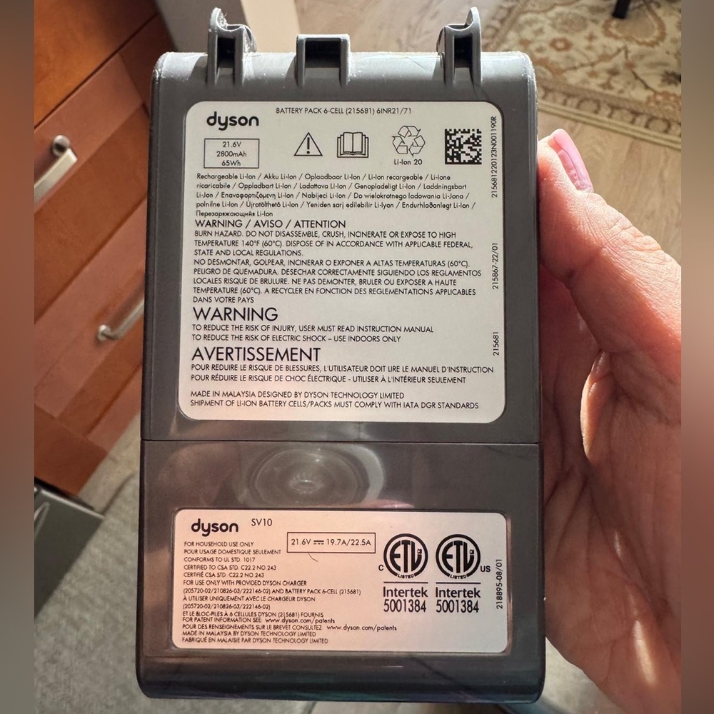 Replacement Dyson V8 Vacuum Battery (pinch filter machines)